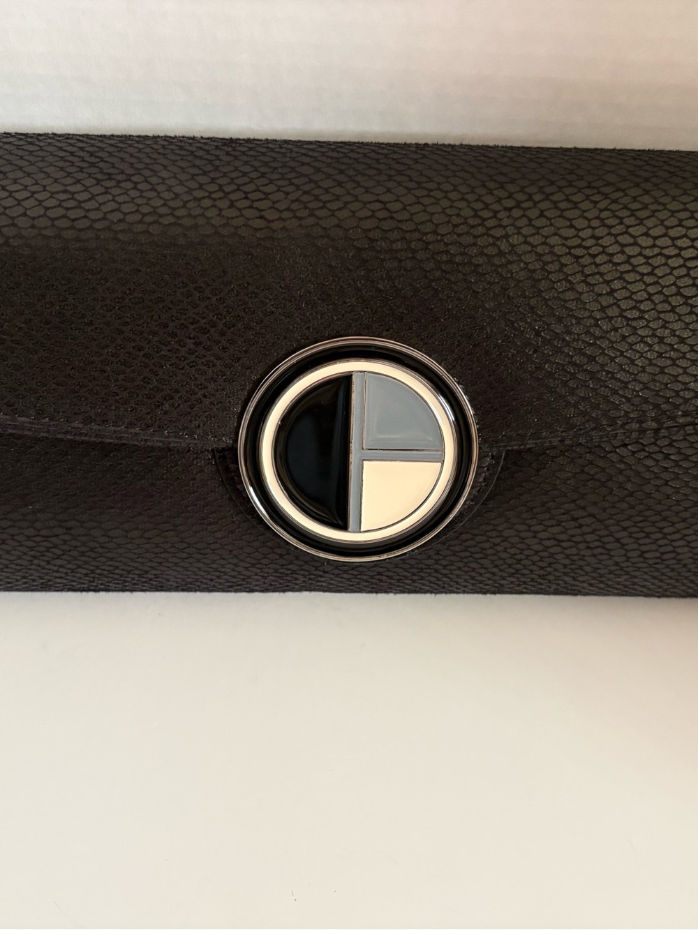 White House Black Market Black Chain Strap Black Purse/Clutch - Picture 3 of 12